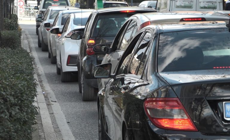 71 mijë mjete të reja për nëntë muaj në vend! Kryeson Tirana, qytetet me numrin më të vogël Gjirokastra dhe Kukësi