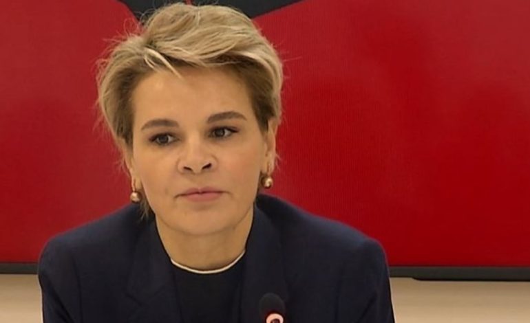 Kryemadhi publikon dokumentin: Drejtësia më goditi politikisht! E kishin me nxitim, përdorën një ligj të shfuqizuar 4 vite më parë