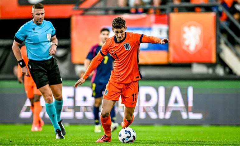 Ëndrra e Van Bommel: Bëj të pamundurën për të firmosur me Milanin