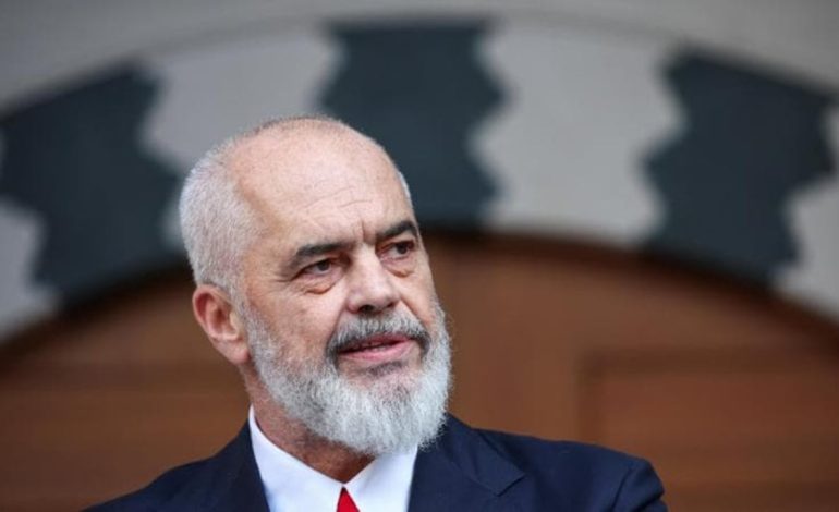 Kampi në Gjadër, Rama intervistë për ‘La Repubblica’: Emigrantët nuk mund të largohen nga objektet dhe të lëvizin lirshëm, nëse pakti dështon…