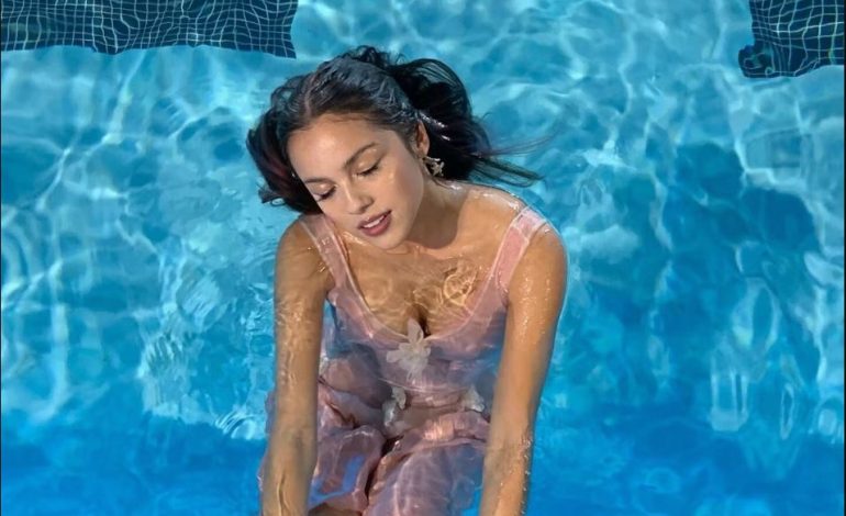 Gossip Sport/ Ngatërresa epike, fansat e Vinicius “shpërthejnë” ndaj aktores amerikane (FOTO GALERI)