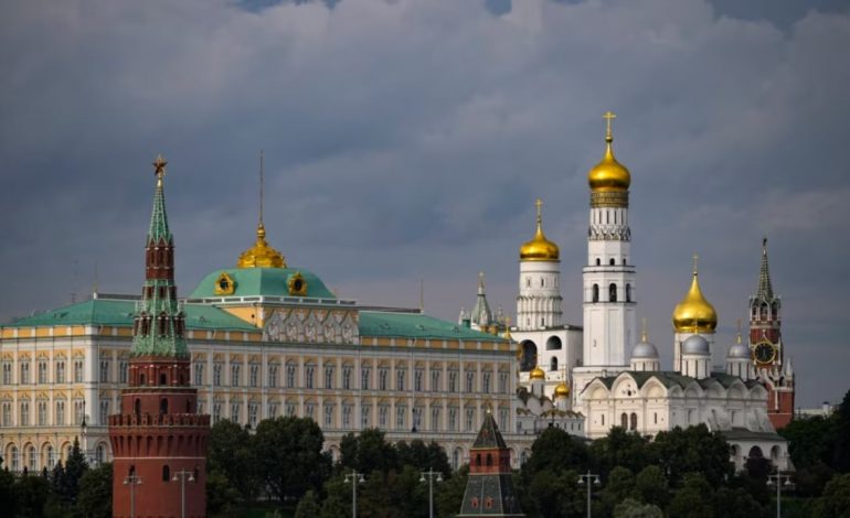 Sulm i papritur nga Ukraina, dërgohen dronë drejt Moskës dhe fabrikës ruse të armëve