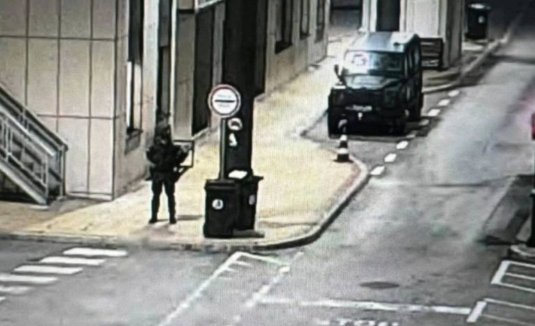 Serbia provokon sërish, një makinë e xhandarmërisë serbe shkel vijën ndarëse kufitare në Merdarë