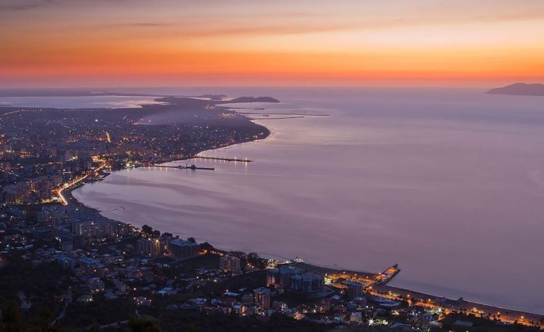 E përditshmja spanjolle “Mundiaro” shkruan për Vlorën: Eksploroni perlën e fshehur të Shqipërisë! Destinacionin ideal për adhuruesit e natyrës dhe historisë