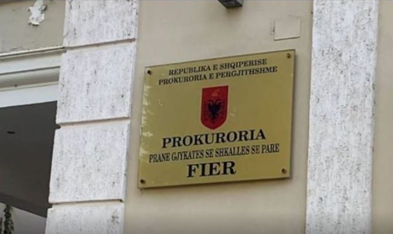 Falsifikuan dokumente për të justifikuar pasurinë që vinte nga aktiviteti kriminal, dënohet ish-noteri në Fier