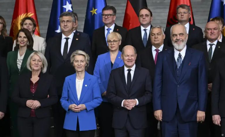 Dy marrëveshje në samitin e Berlinit, por pa mikpritës! Analiza e DW: Dialogu Kosovë-Serbi mbetet sfidë