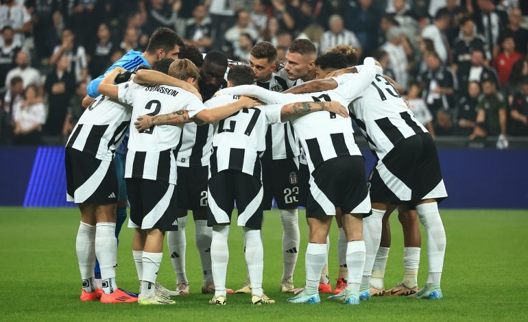 FOTO/ Muçi titullar, por vërshëllehet nga tifozët, Bajrami shkëlqen edhe në humbje