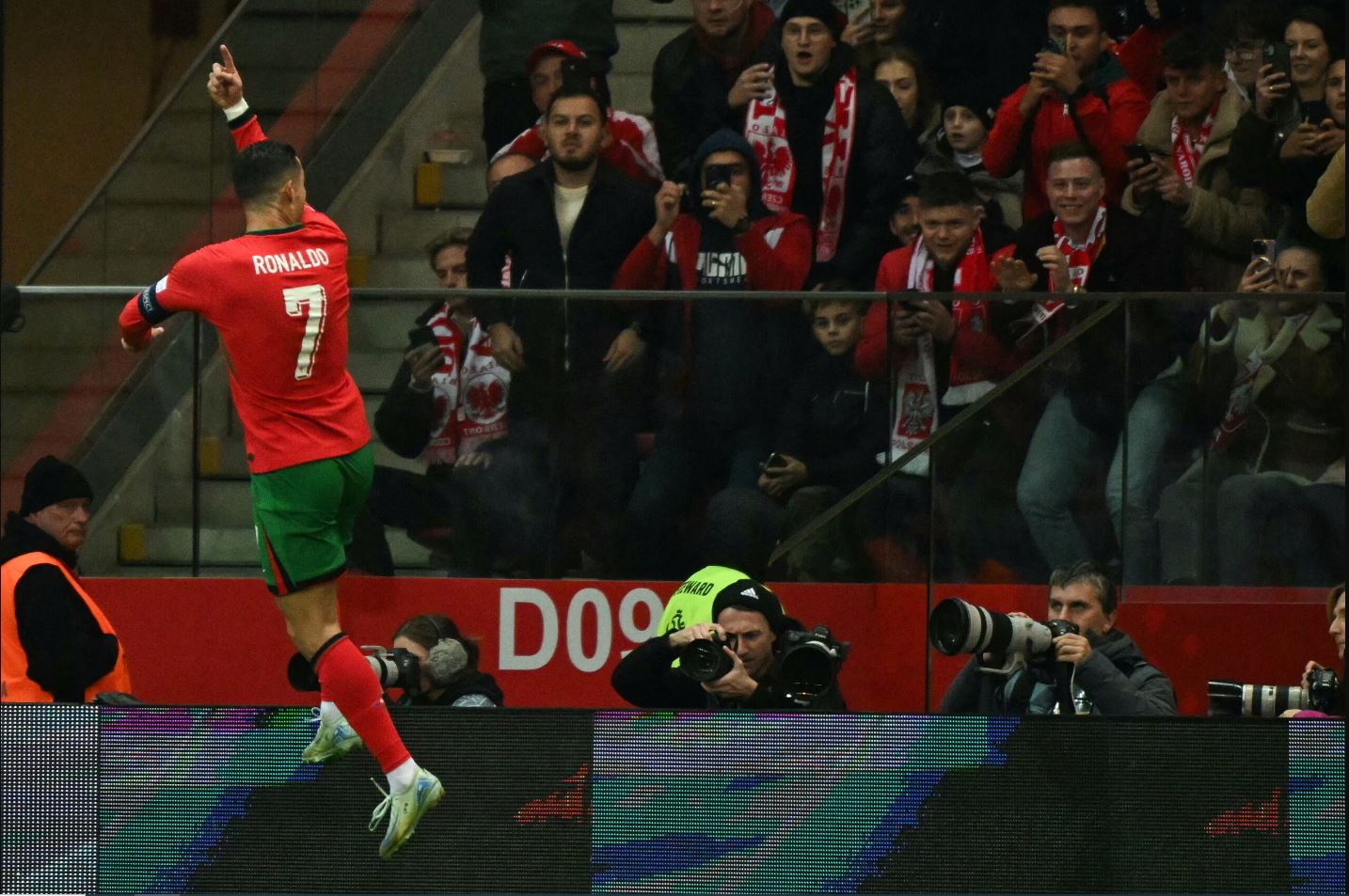 Ronaldo nuk “njeh moshë”, shënon sërish dhe udhëheq Portugalinë drejt fitores
