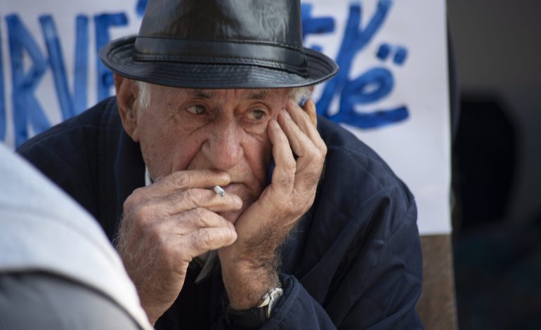 Greva e vetmuar e ish-të përndjekurve politikë për pensionet dhe dëmshpërblimet