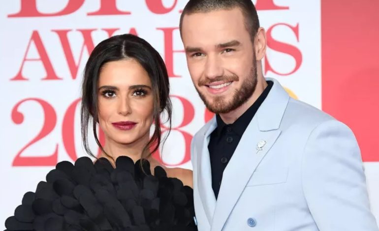 “Lëreni Liamin të pushojë në paqe, po më thyhet zemra”, ish-partnerja e yllit të One Direction kritikon mediat për postimet e vdekjes