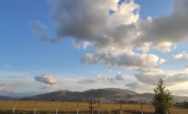 Kthjellime dhe vranësira të pakta/ Rriten sërish temperaturat, ja sa shkon termometri									
									 02/10/2024 06:59