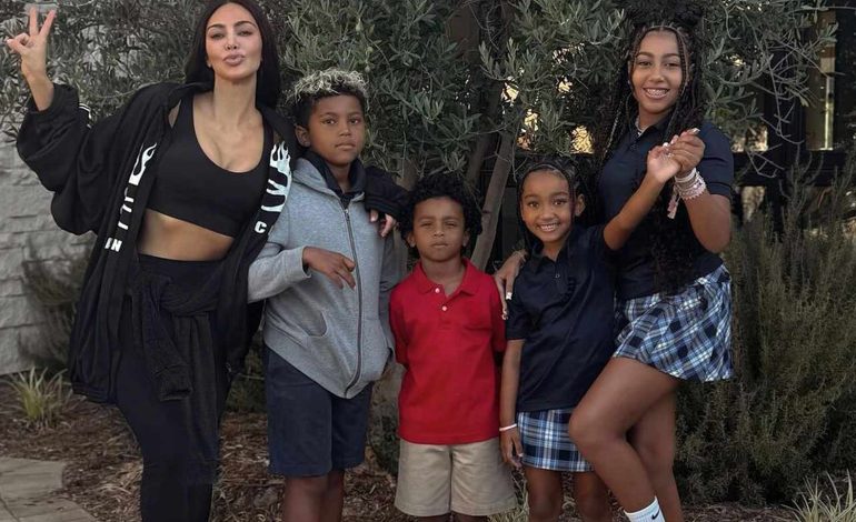 Kim Kardashian ‘fshin’ kanalin e djalit në YouTube pas postimeve kundër Kamala