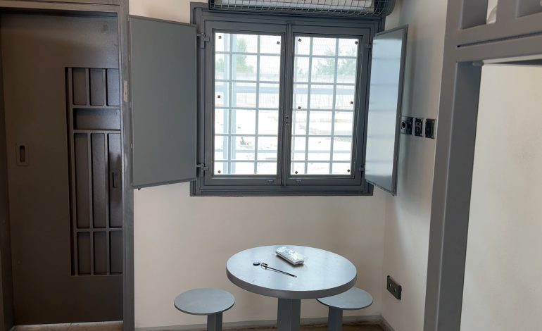 Hapen dyert e kampeve të refugjatëve në Veri të Shqipërisë