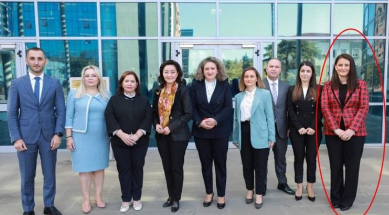 E konfirmuar në detyrë nga KPK për aftësitë profesionale dhe pa probleme me pasurinë, kush është gjyqtarja Flojera Davidhi që do gjykojë Sali Berishën