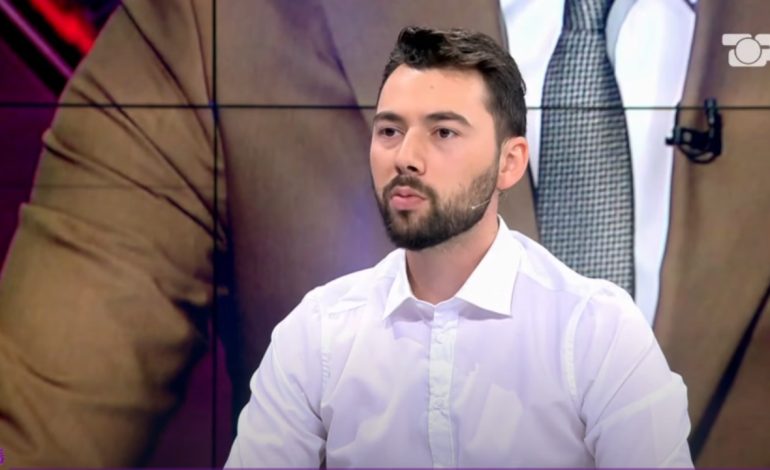 “Punën e kam nisur që 16 vjeç”/ Gazetari Angelo Haruni në një rrëfim për jetën: Nuk ka qenë e lehtë…