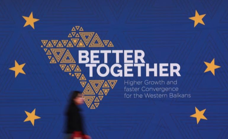 Analistët: Shqipëria përparim drejt BE-së, por të luftojë korrupsionin