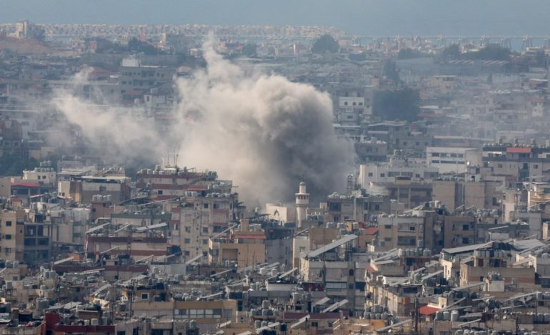 Izraeli kryen sulme masive në Bejrut, teksa shqyrton përgjigjen ndaj Iranit