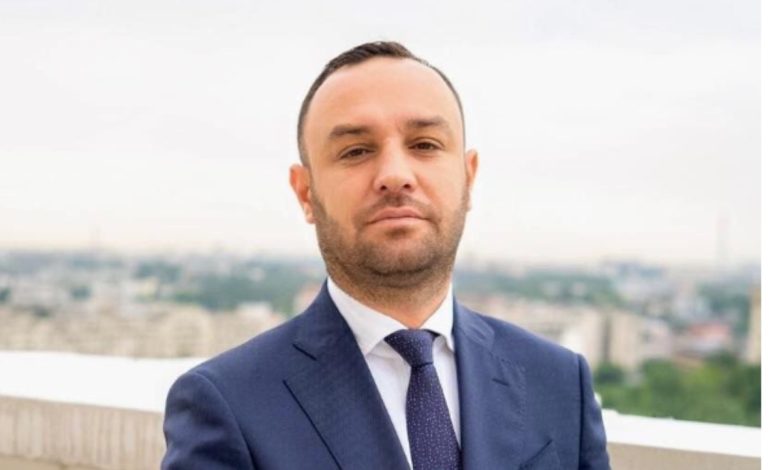 Detaje nga arrestimi i Jurgis Çyrbes/ Ish-deputeti dyshohet se ishte përdorues i aplikacionit SKY dhe se bashkëpunoi me grupin kriminal