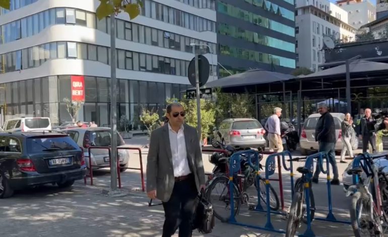 U dhunua nga disa persona dhe përfundoi në koma/ Avokati Sokol Mëngjesi i rikthehet punës