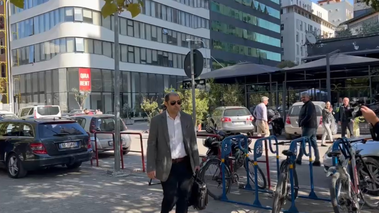 U dhunua nga disa persona dhe përfundoi në koma/ Avokati Sokol Mëngjesi i rikthehet punës