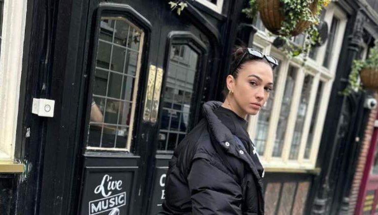 Ndahet nga jeta babai i Jonida Vokshit, moderatorja: Ma bëre shpirtin copë o ba…