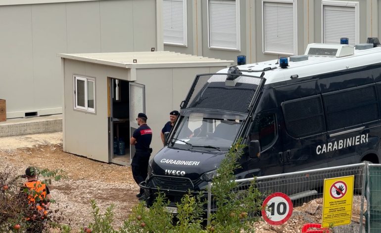 Në Gjadrin e zbrazur nga emigracioni, kampi i refugjatëve ngjall një fije shprese