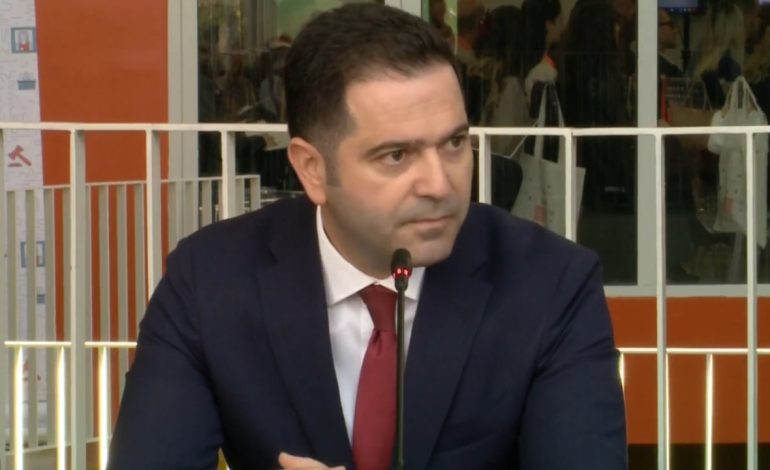 “Të angazhuar për rritje sa më të shpejtë të pensioneve”, ministri i Financave: Po shqyrtojmë rritjen e bonusit të fundvitit