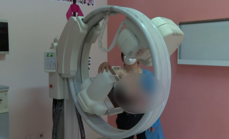 Shtohen kontrollet e mamografisë, më shumë gra dhe vajza kërkojnë që të mbrohen nga kanceri i gjirit