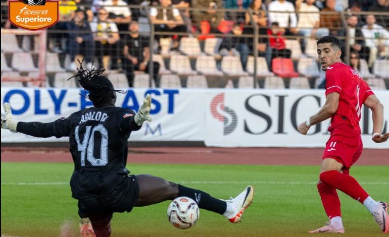 Krahët e mbrojtjes, aty ku të kuqtë kërkojnë “derman” në merkaton e janarit