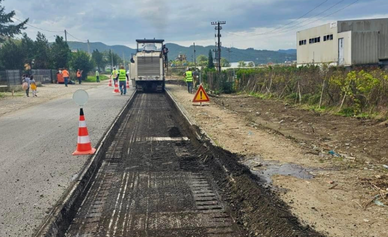 FOTO/ “Ndizet drita jeshile për rrugën e vjetër Kombinat-Ndroq-Plepa”, Rama: Do t’i shërbejë zonës dhe Shqipërisë turistike!