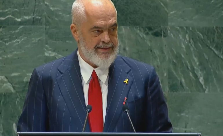 Rama i nënshtrohet ndërhyrjes kirurgjikale, Kryeministria: Ekipin mjekësor e drejton doktor Arben Gjata, natën e sotme do ta kalojë në QSUNT