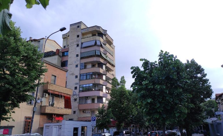 Grabitje “atipike”/ Si i morën hajdutët 220 mijë euro taskistit në Tiranë! Zbardhen detajet dhe destinacioni i parave