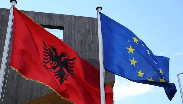 Cilat do të jenë përfitimet nga negociatat? Frenohet largimi “i trurit”, një pjesë e emigrantëve të kualifikuar pritet të rikthehen