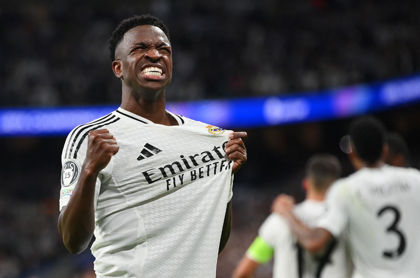 FOTO/ “Përmbysje brutale”, në Spanjë festojnë për Realin, Ancelotti përkëdhel Vinicius: E meriton Topin e Artë