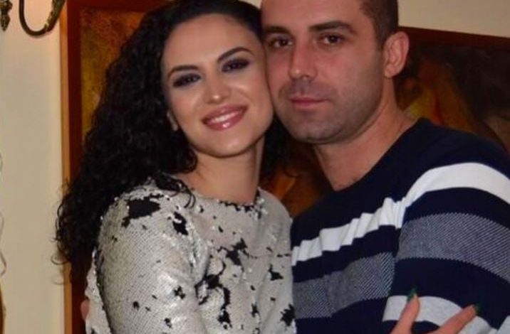 U vetëvra me armën e shërbimit, Sheila Haxhiraj reagon pas vdekjes së të vëllait: O dielli im! Më mungon që tani…