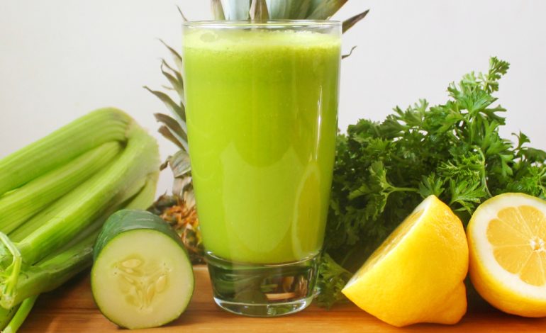 Lëngu Detoks që Pastron Organizmin – Si ta Përgatisni në Shtëpi