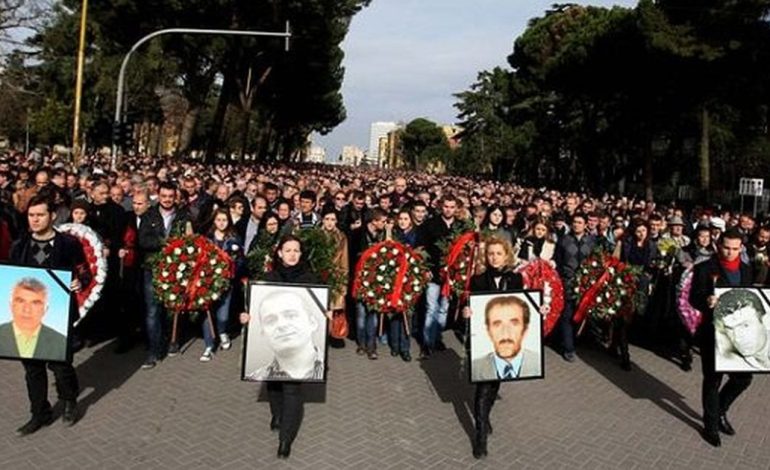 “21 Janari”/ Të gjithë në SPAK! Prokuroria vendos të pyesë politikanët e pranishëm në protestë (E plotë)