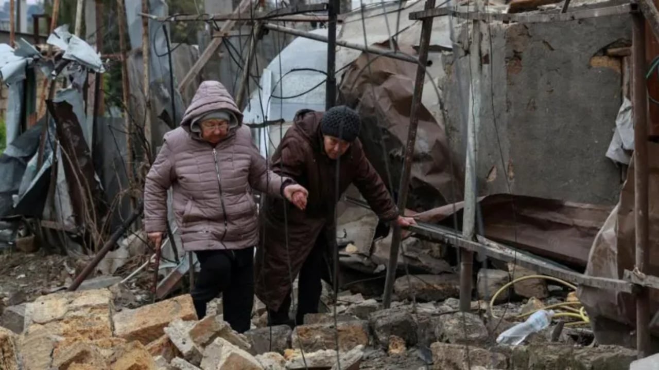 Sulme të rënda me dronë kundrejt njëra-tjetrës, Ukraina i afrohet Moskës