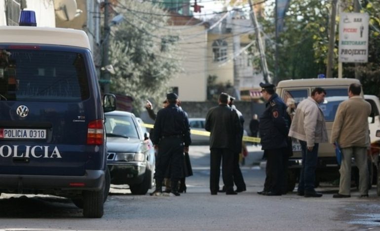 LAJM I FUNDIT/ Plagoset me thikë 20-vjeçari në Qytetin Studenti