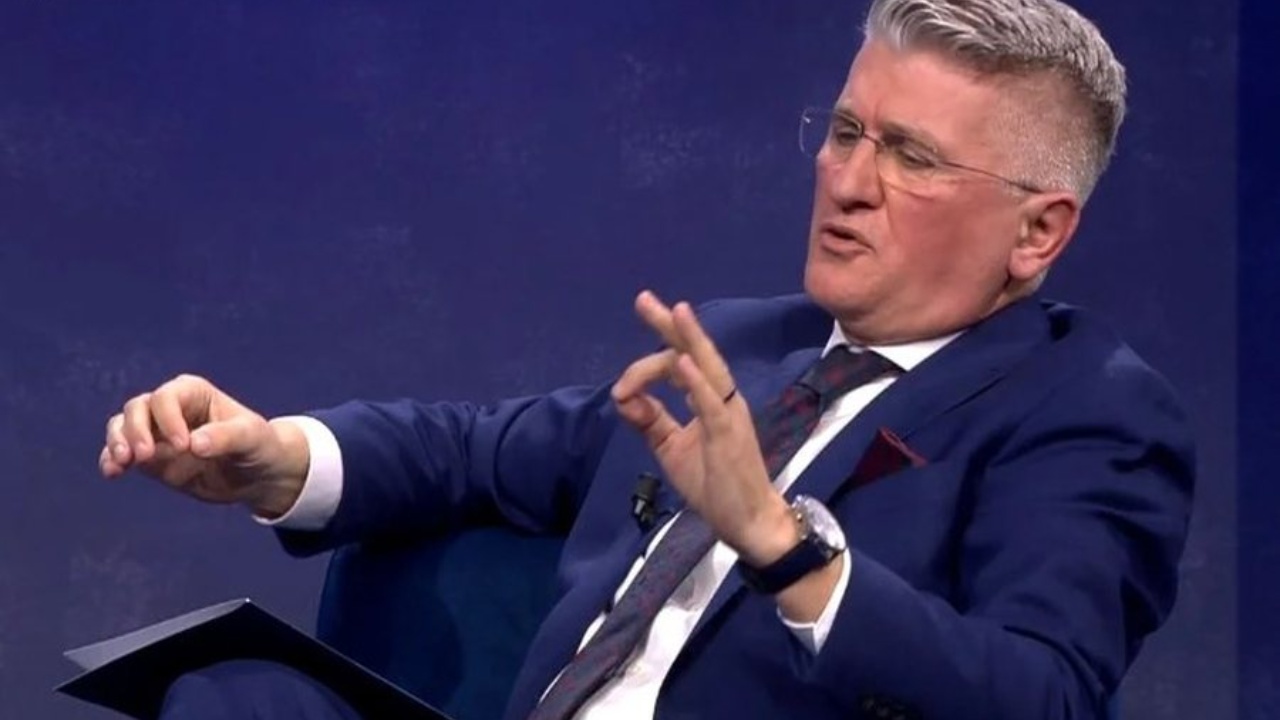 Tejkalimimi i afateve të zbardhjes së vendimit për Salianjin, reagon Gjekmarkaj: Tani kemi në fuqi kodin e Fatmir Xhafajt