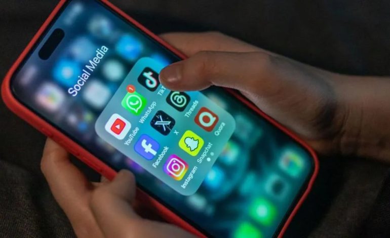 “Do më qëllonin me thikë”, 12-vjeçari kërcënohet në Snapchat nga dy adoleshentë! Si u parandalua ngjarja në Australi dhe çfarë po propozon qeveria