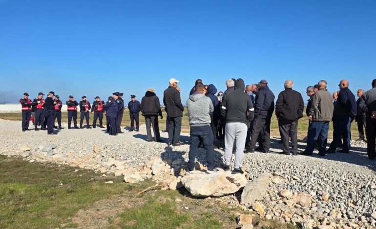 “Mbetjet e rrezikshme” në Durrës, banorët e Porto Romanos në protestë