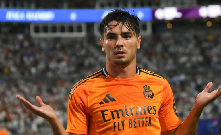 Diaz mund të ndërrojë mjedis, 3 skuadra në garë për lojtarin e Real Madrid