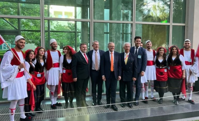 VIDEO/ Kryeministri australian e pranon me krenari: Jam shqiptar, kam rrënjë arbëreshe