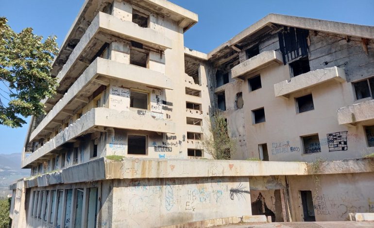 Shkëlqimi dhe fundi pa lavdi i ‘Turizmit të Ri’ të Kukësit