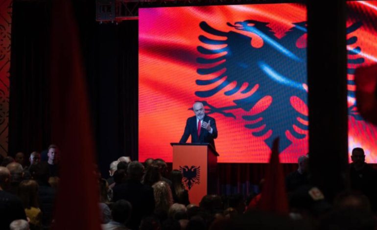 Rama ndan videon nga Selaniku: Mikpritja e shqiptarëve dje, frymëzim kuq e zi për të gjithë