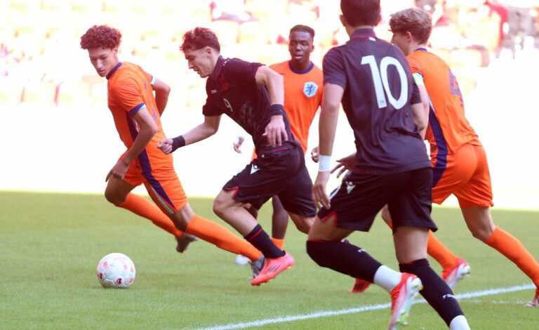 Dy miqësoret ndaj Polonisë/ Trajneri Andrea Tedesco fton 23 lojtarë, grumbullimi nis të hënën