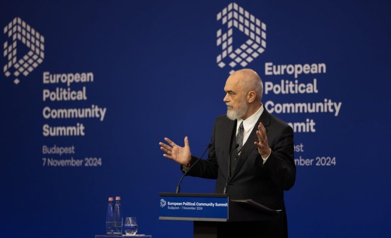 “Hungarishtja, gjuhë parajse… por edhe purgator”, Rama batuta me Orban: Po përdor anglishten se nuk dua që përkthyesi të fajësohet