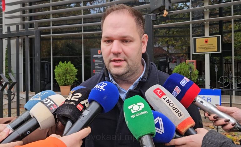 “Në shkollë nuk pinte, por kur mbaronte mësimi”, avokati i mësuesit që ngacmonte nxënëset: Alkooli ka bërë punën e vet