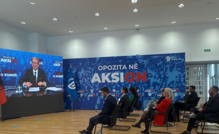 Mosbindje civile apo rikthim në Kuvend për buxhetin? PD në dilemë, Berisha: Duhet të luftojmë për minimumin jetik 200 euro